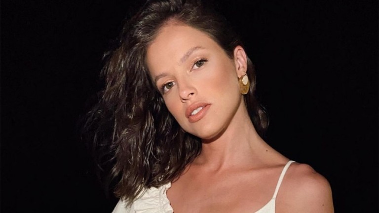 Agatha Moreira está se sentindo perdida em meio ao caos da Globo