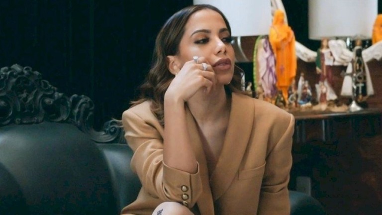 Anitta tem alta hospitalar: "Ainda não estou 100%"