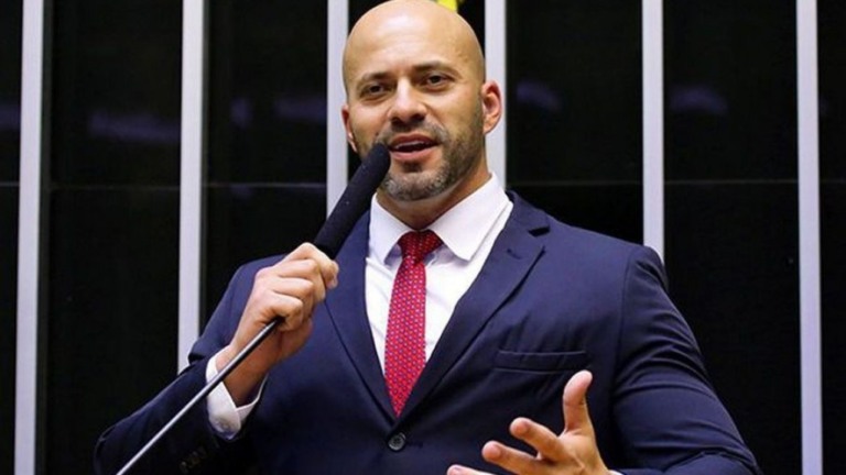Daniel Silveira deve ter prisão mantida por mais de 300 votos, admitem aliados