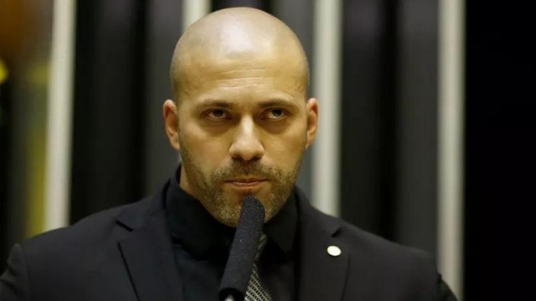 PGR pede apuração da conduta de Daniel Silveira após prisão em flagrante
