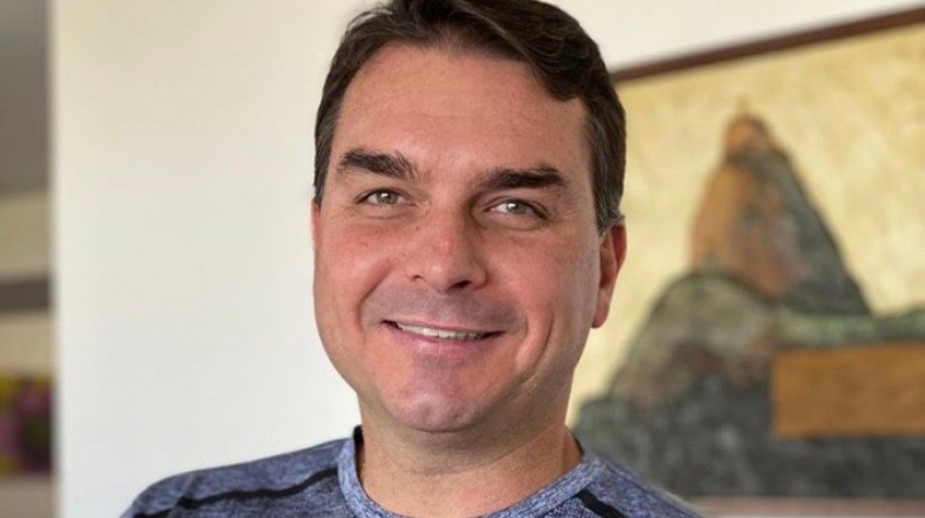 Caso "rachadinhas": decisão do STJ pode anular provas contra Flávio Bolsonaro Caso "rachadinhas": decisão do STJ pode anular provas contra Flávio Bolsonaro