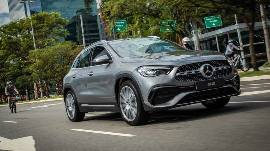 Mercedes GLA 200 AMG Line estreia no Brasil por R$ 325.900