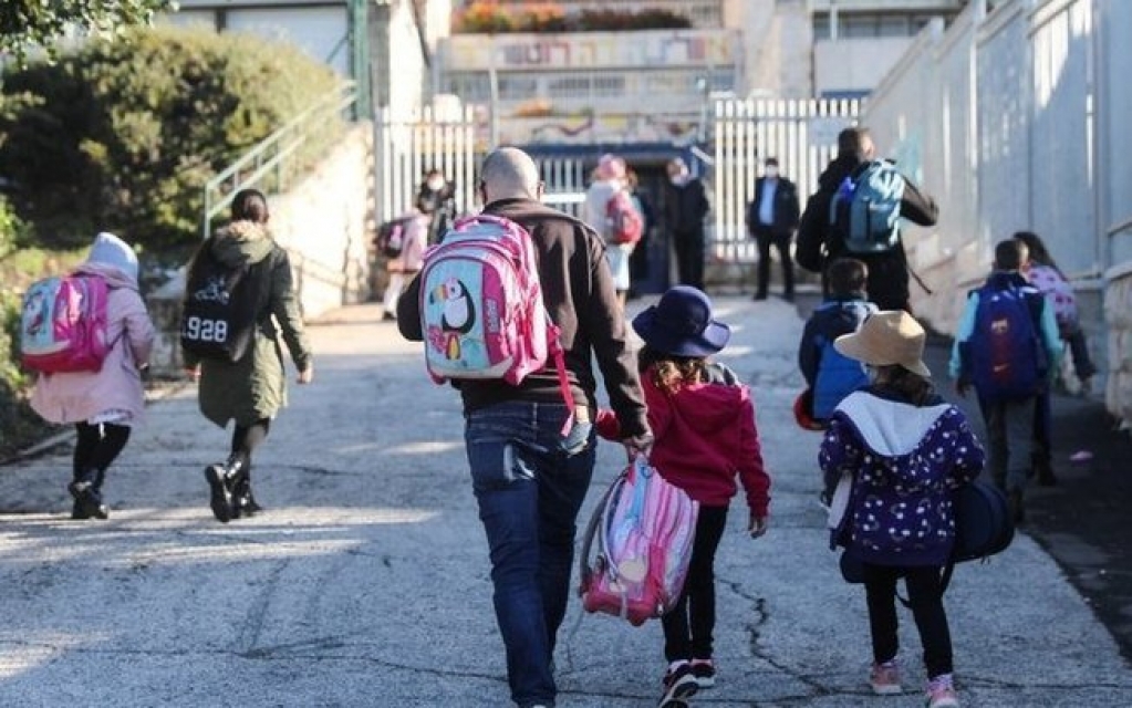 O comportamento dos adultos que torna mais desafiadora a reabertura de escolas