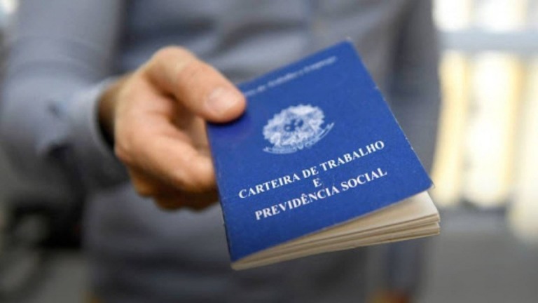 Governo deve anunciar volta de suspensão de jornadas e redução de salários