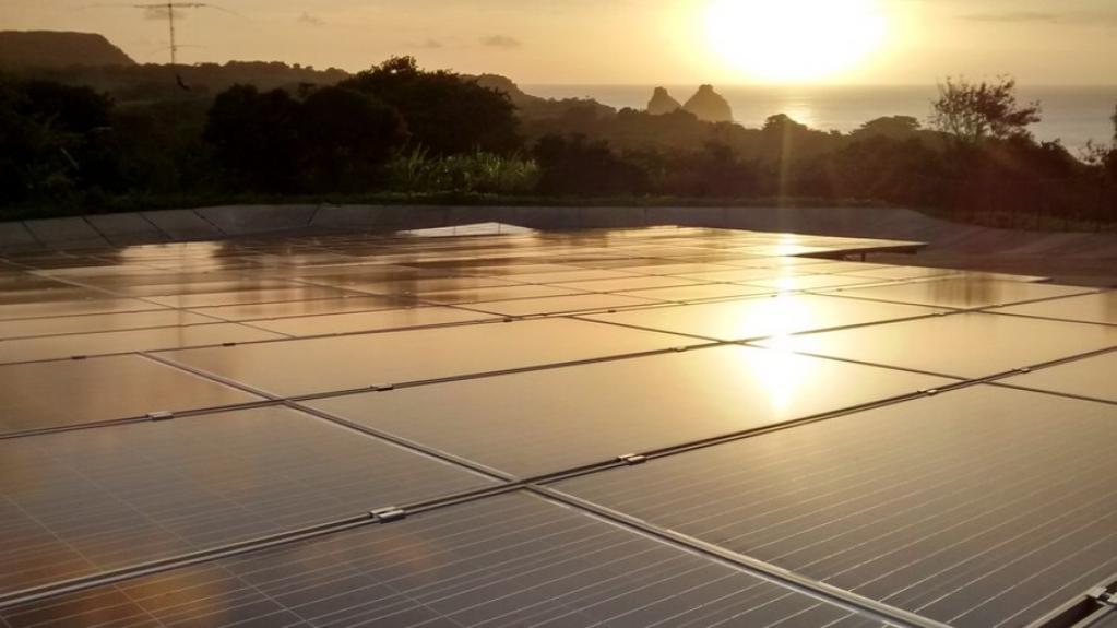 Fernando de Noronha pode ser o 1º lugar do Brasil movido 100% a energia solar