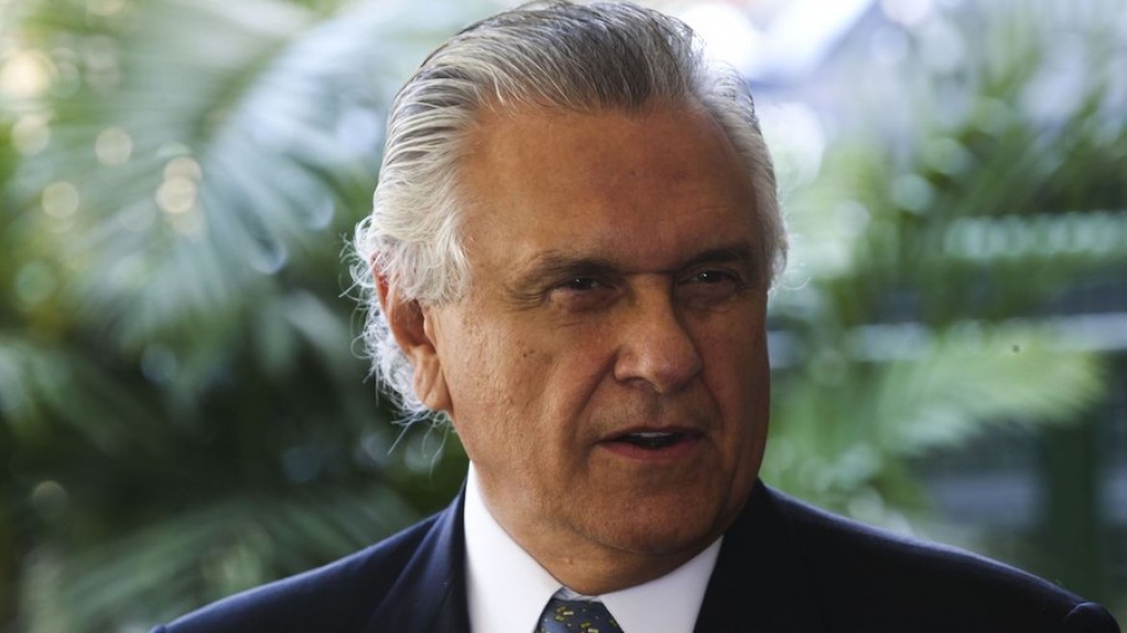 Governador de Goiás, Ronaldo Caiado cancela agenda e faz exame após ter febre