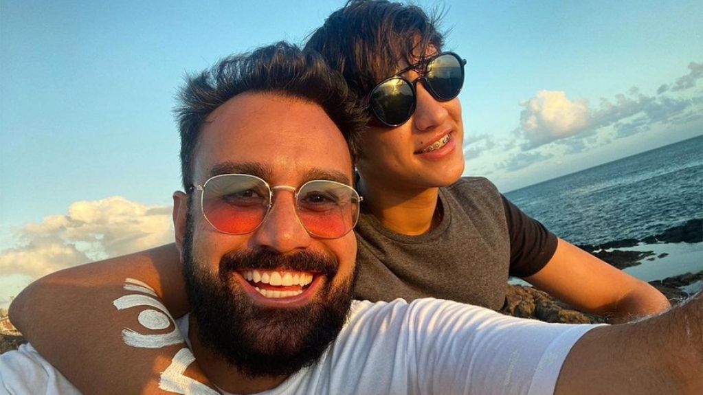 Jornalista da Record que namora com rapaz de 19 anos rebate críticas Jornalista da Record que namora com rapaz de 19 anos rebate críticas