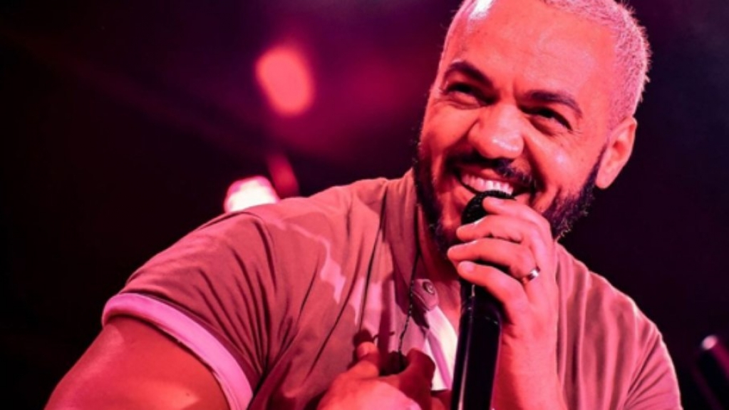 Belo faz primeiro show após prisão com ingressos de quase R$ 2 mil