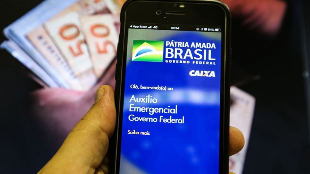 Auxílio emergencial: governador tenta convencer Lira a pagar 1º parcela maior