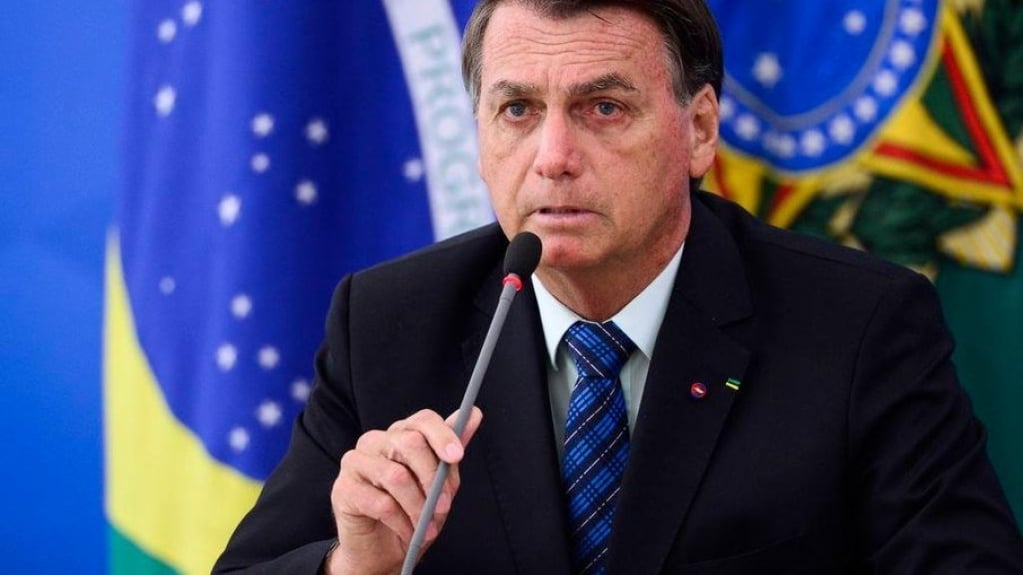 Governo Bolsonaro é desaprovado por 49% e aprovado por 46,3%, indica pesquisa