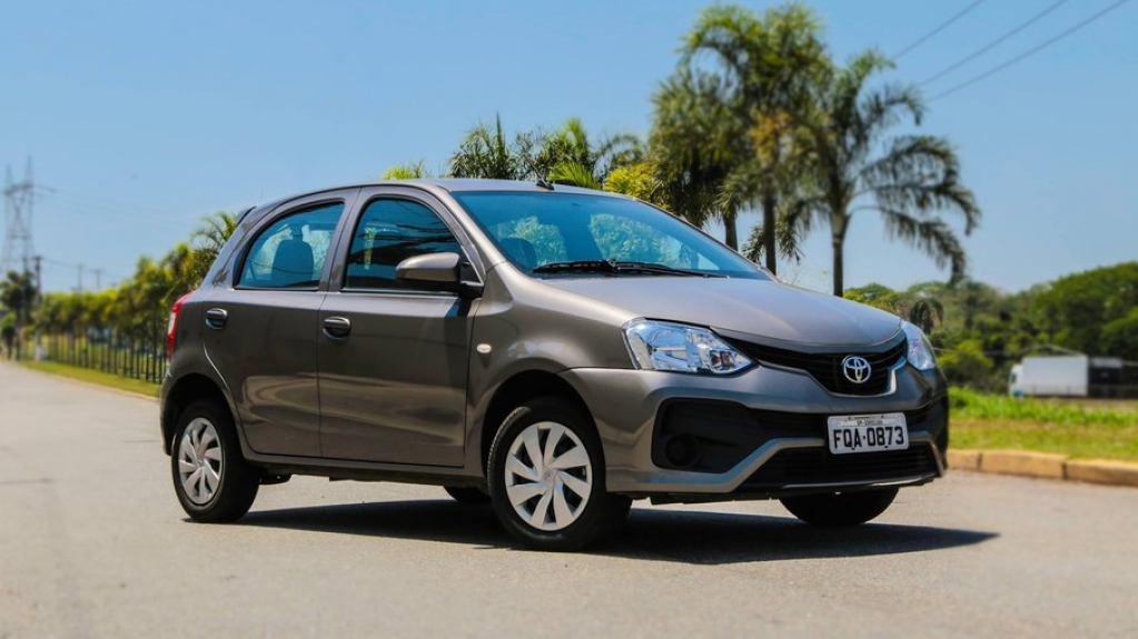 Toyota Etios deixa o mercado brasileiro para dar espaço ao Corolla Cross