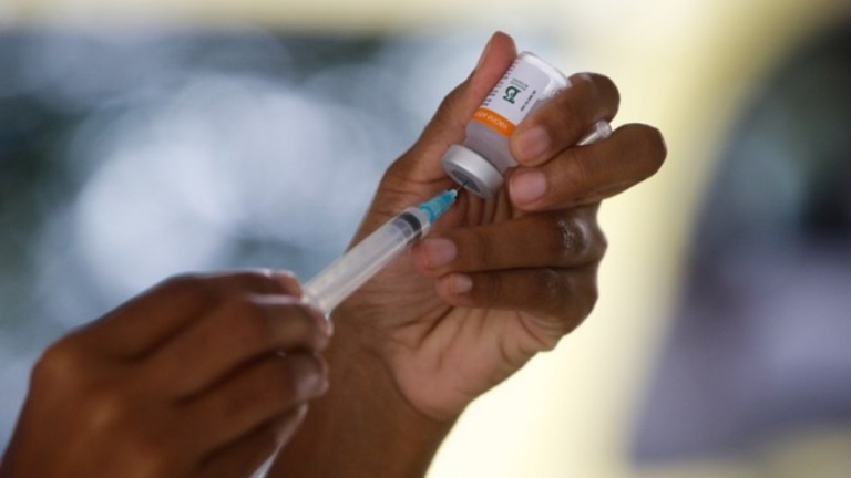 Senado aprova R$ 2,5 bilhões para compra de vacinas pelo Covax Facility; entenda