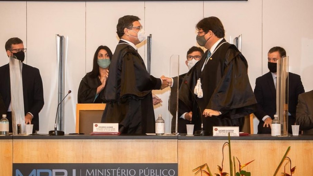MP do Rio de Janeiro encerra órgão que investiga esquema de 'rachadinhas' MP do Rio de Janeiro encerra órgão que investiga esquema de 'rachadinhas'