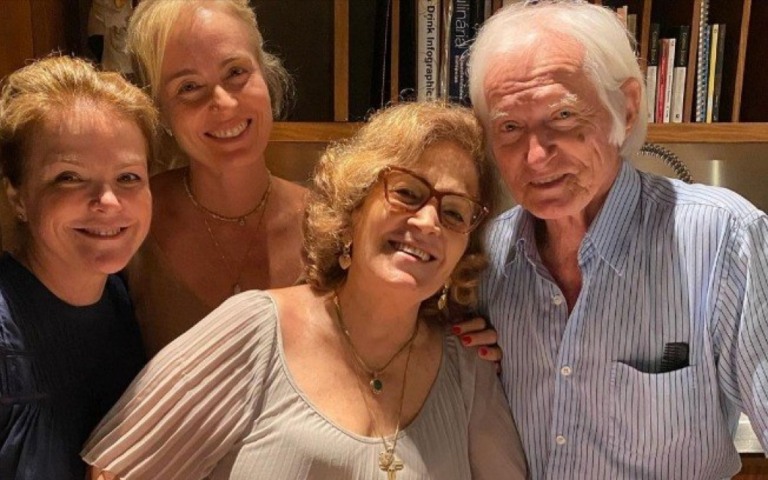 Angélica faz reunião intimista para celebrar aniversário da mãe