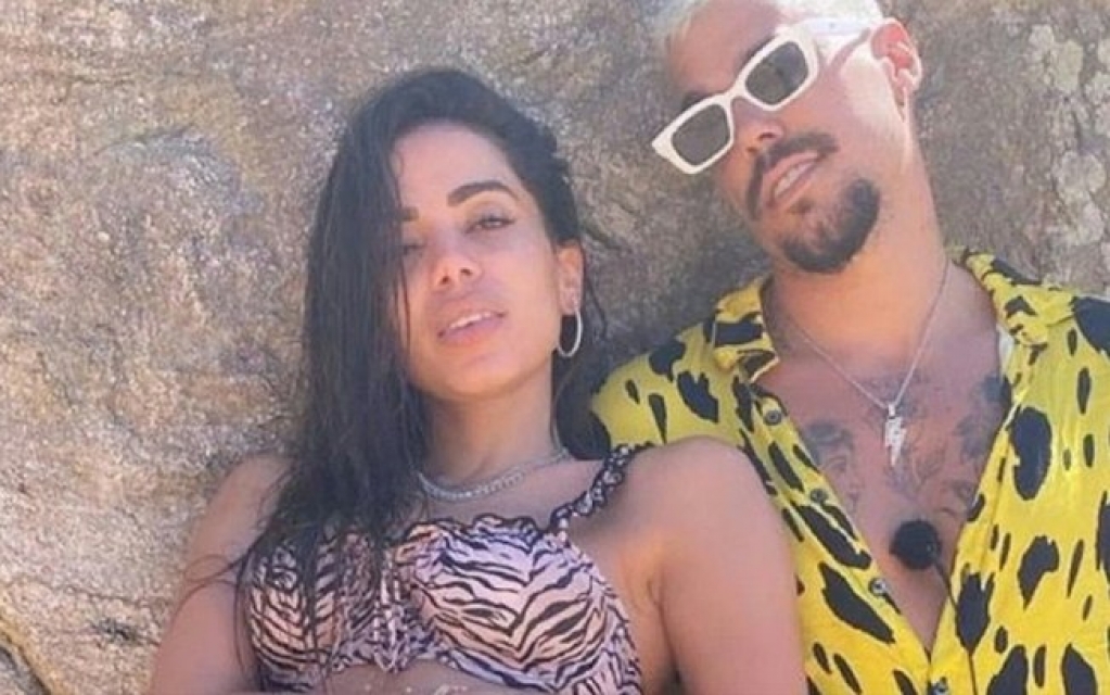 Anitta curte férias com seu affair Lipe Ribeiro no Caribe Anitta curte férias com seu affair Lipe Ribeiro no Caribe