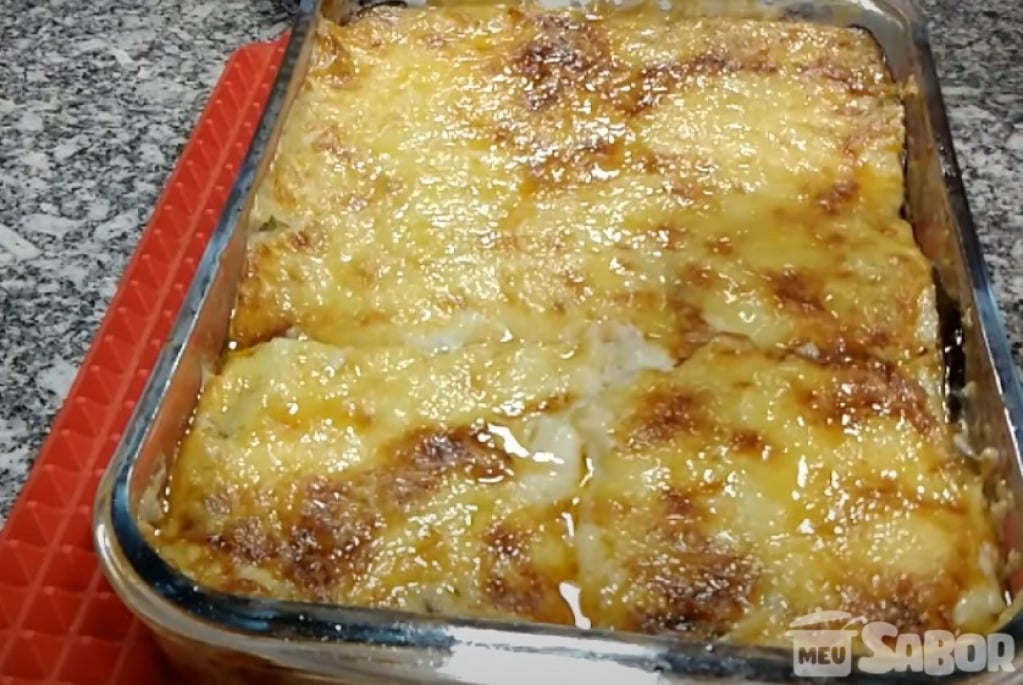 Berinjela recheada, gratinada e bem suculenta! Essa receita é sensacional! Prove e aprove!