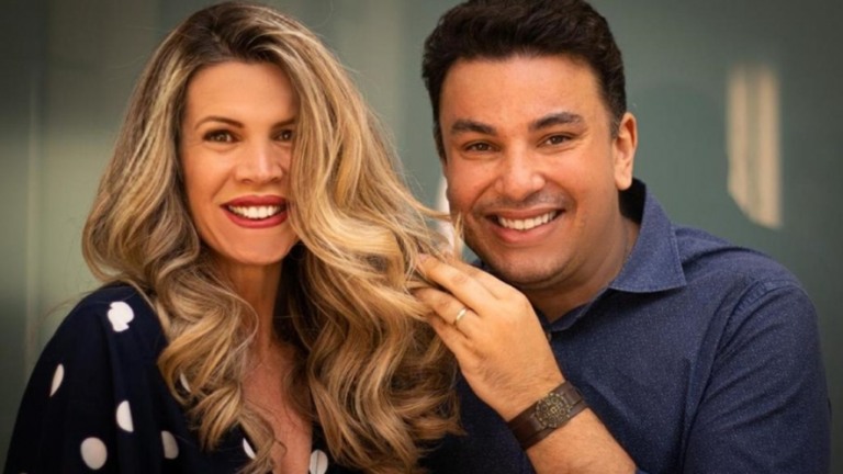 Cida Marques muda visual após gravar entrevista com o cabeleireiro Robson Jassa