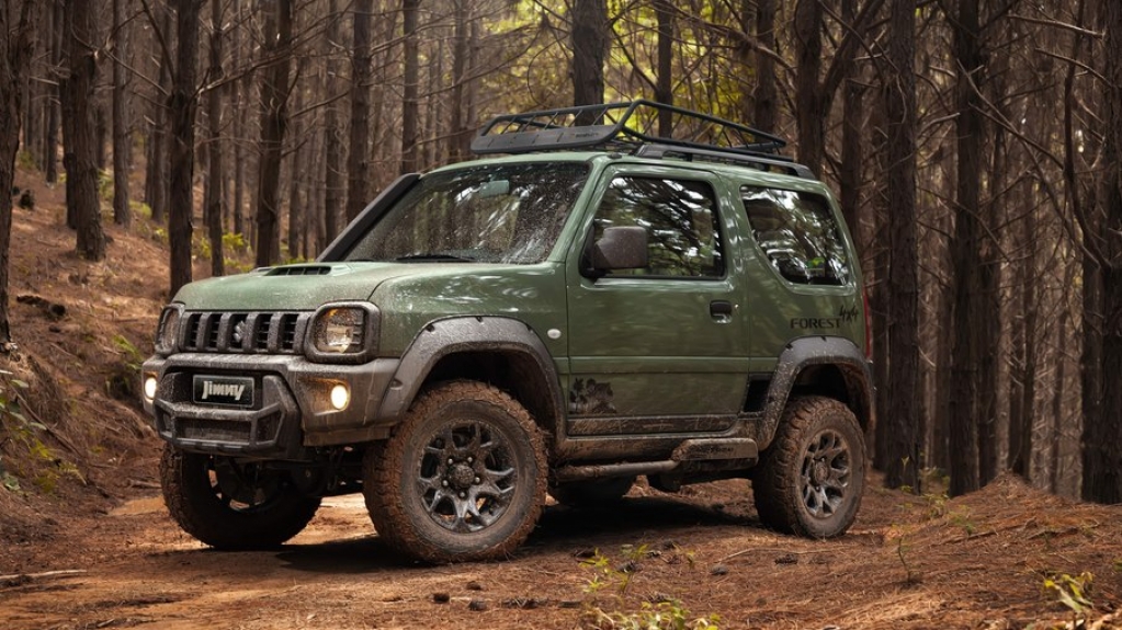 Suzuki Jimny estreia novidades estéticas na linha 2022