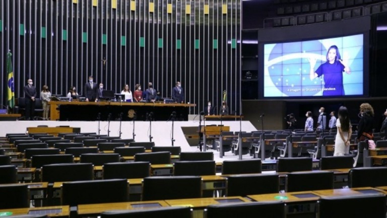 Câmara aprova ampliação do limite do crédito consignado para aposentados