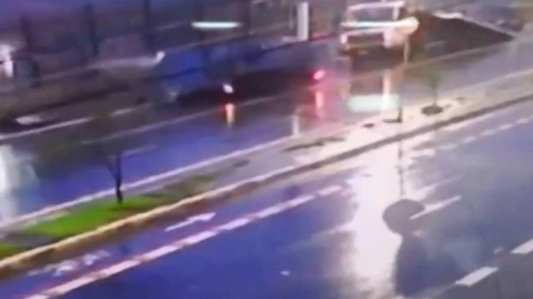 Motorista de guincho é atropelado e morto por motorista em carro de luxo em SP
