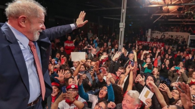 Lula adia coletiva após suspeição de Moro ser pautada pelo STF