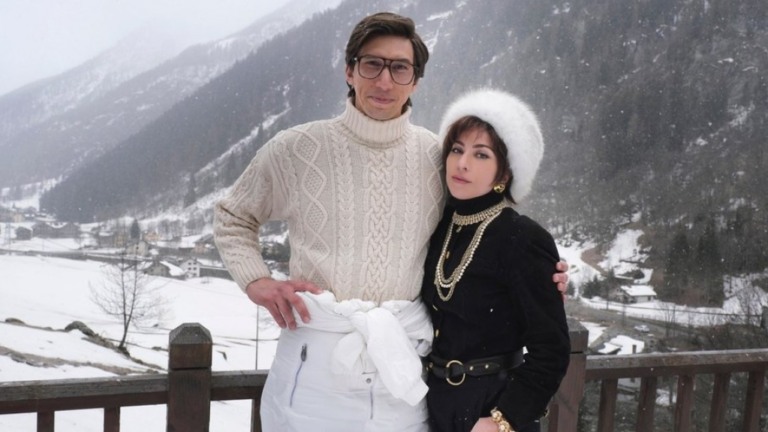Lady Gaga posta foto com Adam Driver em gravações de "House of Gucci"