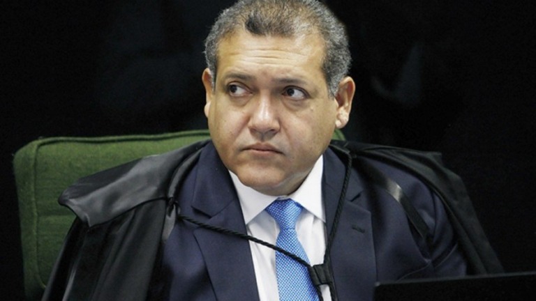 Pego de surpresa com julgamento, Nunes Marques estava com os pais com Covid-19
