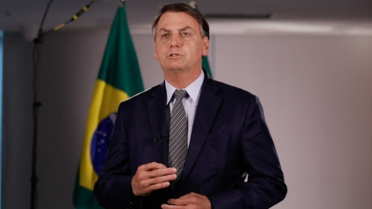 "Comprove corrupção na economia como no governo dele", diz Bolsonaro sobre Lula