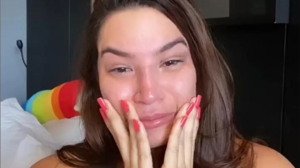 Raissa Barbosa revela porque não mora com o filho: "O pai dele me agredia"