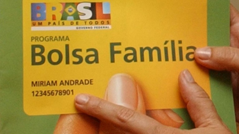 Em meio à crise, fila do Bolsa Família passa de 2,1 milhões de grupos familiares