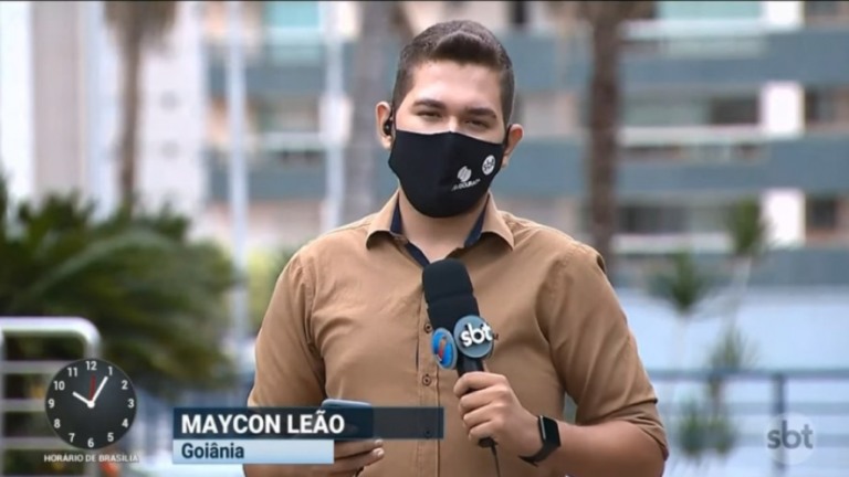 Repórter do SBT é agredido ao vivo por homem com camiseta da seleção