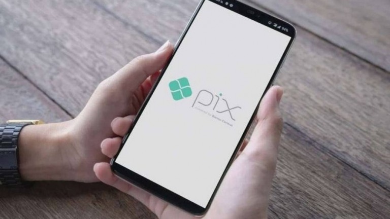 Banco Central adia prazo para adotar Pix Cobrança; entenda