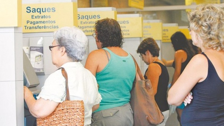 Justiça nega indenizar idosa que teve aposentadoria recusada por erro do INSS