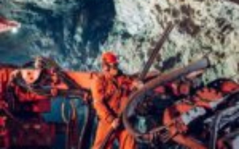 Aura Minerals (AURA33) anuncia dividendos e gestora recomenda compra