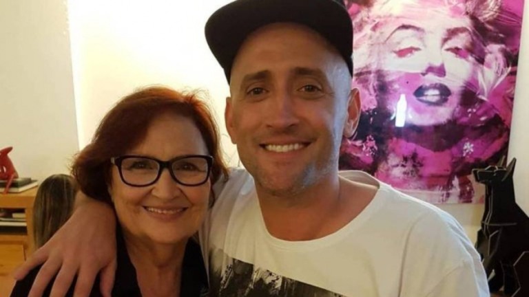 Mãe de Paulo Gustavo pede oração para o filho internado com Covid-19