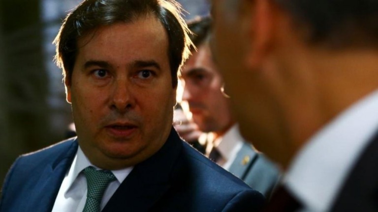 Congresso derruba veto a perdão de dívidas e isenção de impostos para igrejas