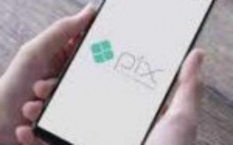 Usuários de Pix podem integrar lista de contato de celulares
