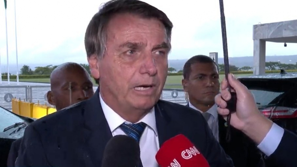 Bolsonaro promete ação dura "para dar liberdade para o povo"