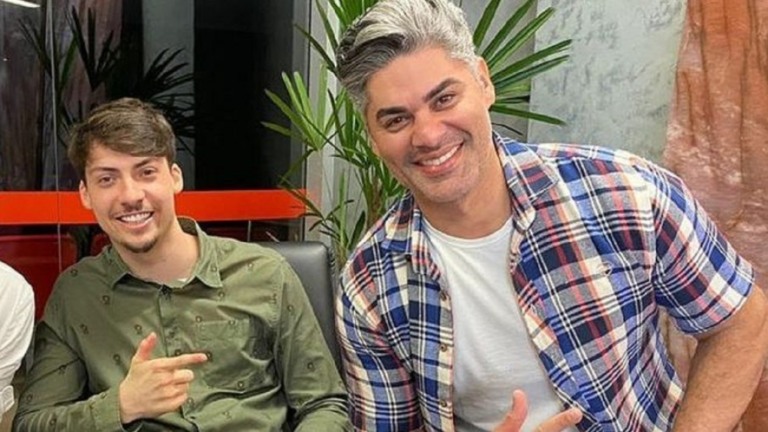 Ex-personal trainer do filho de Bolsonaro denuncia perseguição em Brasília