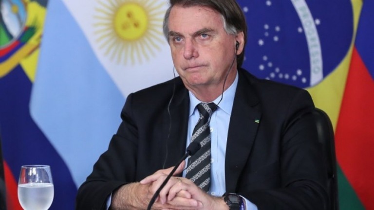 ‘Enquanto eu for presidente, só Deus me tira daqui’, diz Jair Bolsonaro