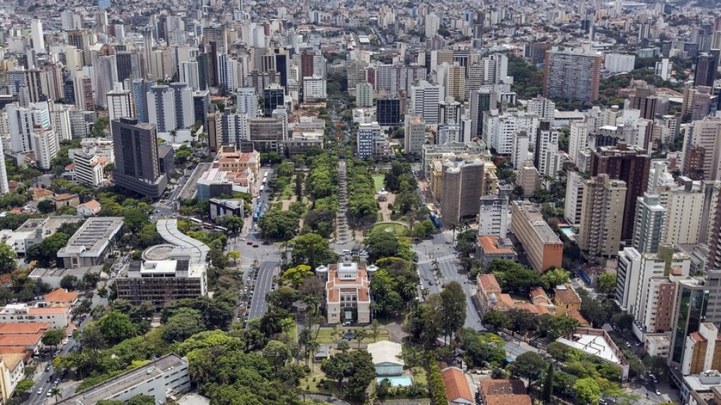 Decreto proíbe funcionamento de serviços aos domingos em Belo Horizonte