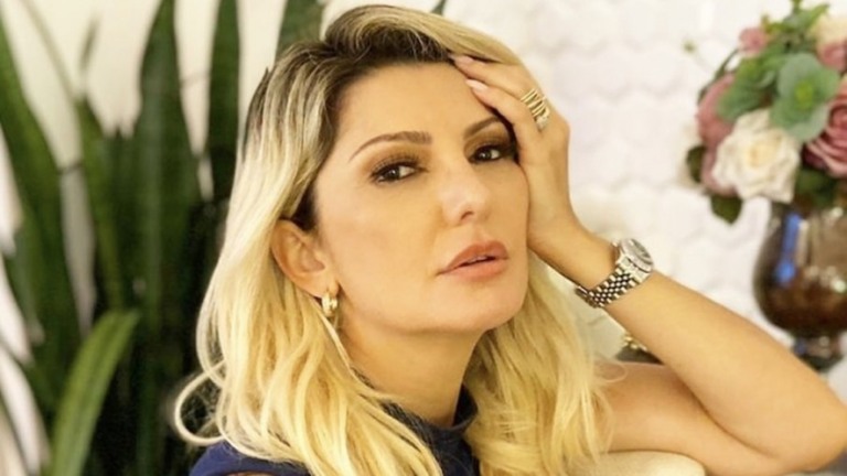 Antonia Fontenelle cobra posicionamento de Bolsonaro e alfineta Lula na web