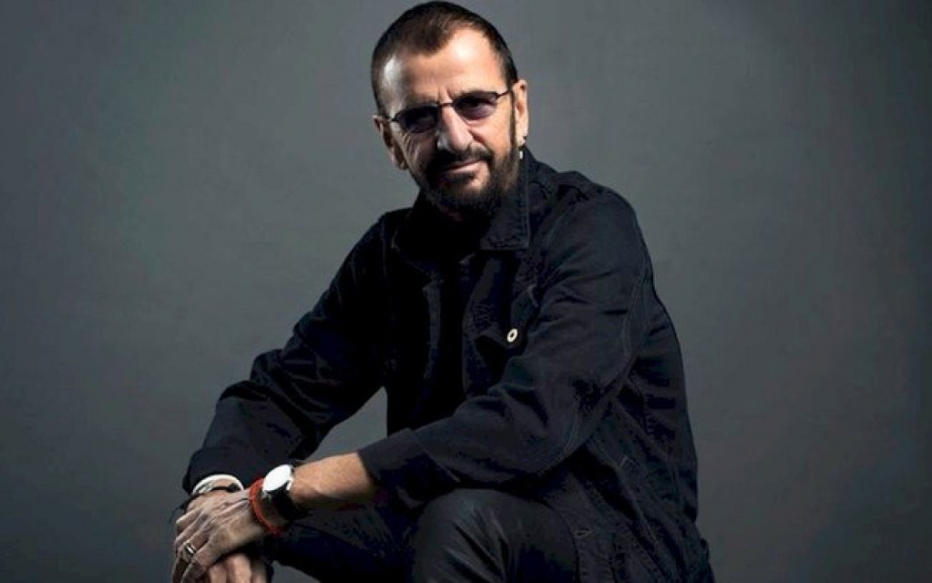 Ex-beatle Ringo Starr lança o seu novo EP "Zoom In" Ex-beatle Ringo Starr lança o seu novo EP "Zoom In"
