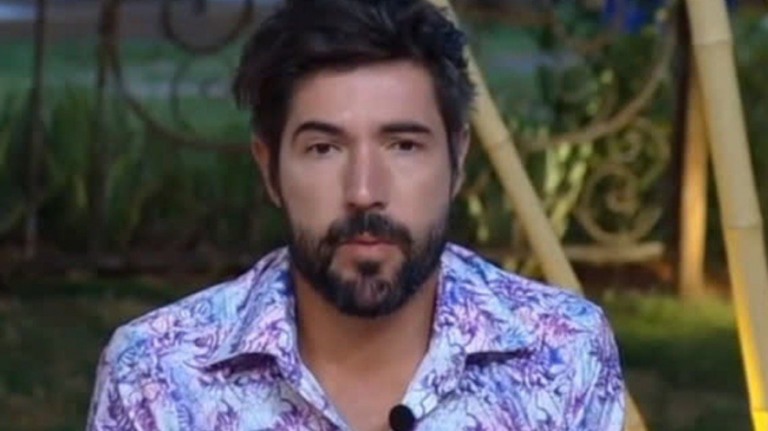 'Consegui voltar a trabalhar em novelas", comemora Sandro Pedroso
