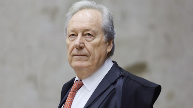 Lewandowski diz que apenas o Ministério da Saúde pode alterar ordem de vacinação