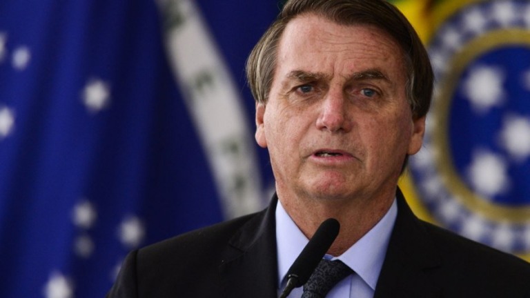 Bolsonaro troca comando de 6 ministérios em um só dia; veja quem assume