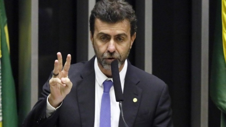 Oposição no Congresso vai apresentar novo pedido de impeachment de Bolsonaro