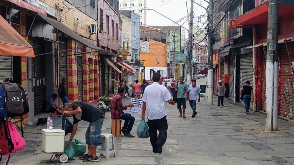 Juíza determina que DF retorne medidas restritivas a partir de 1º de abril