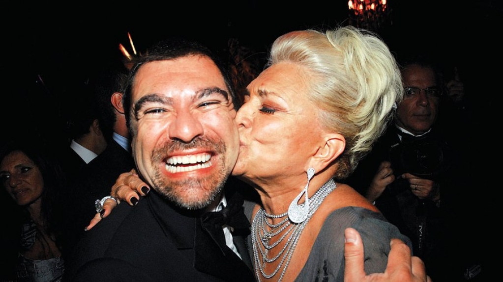 Filho de Hebe revela que mãe sobreviveu a acidente aéreo Filho de Hebe revela que mãe sobreviveu a acidente aéreo