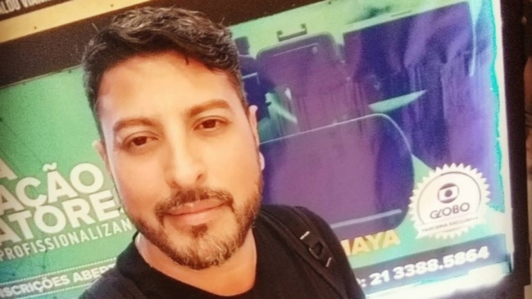 Filho de Canarinho, ator Davi Mello morre de covid em São Paulo